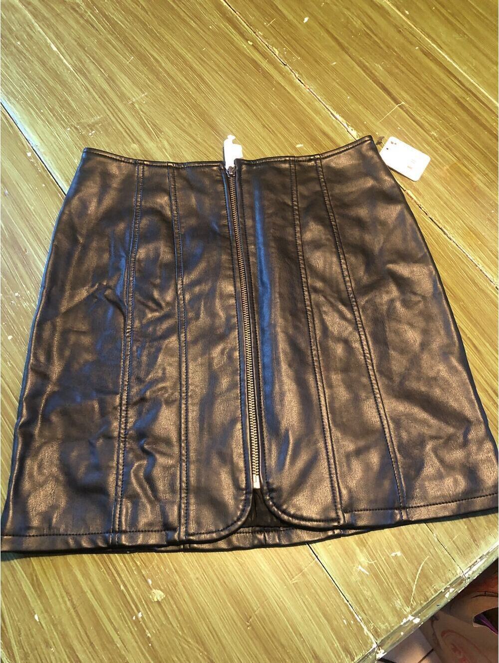 Free People NWT Faux Leather Black Zip Front Mini Skirt Size 2